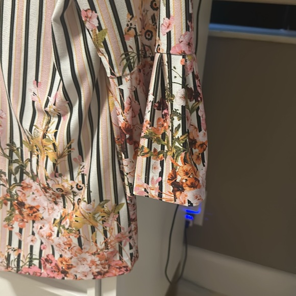 Shirt - Picture 3 of 4